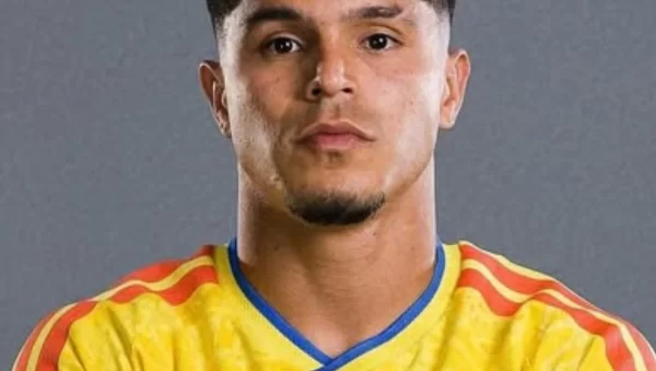 Juan Camilo 'Cucho' Hernández con la camiseta de la selección Colombia